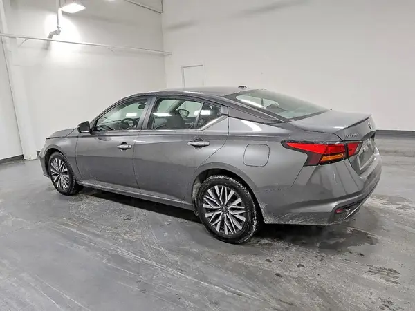 1N4BL4DW9PN369299 2023 NISSAN ALTIMA - Image 2