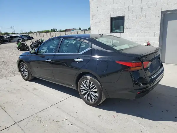 1N4BL4DW9PN377631 2023 NISSAN ALTIMA - Image 2