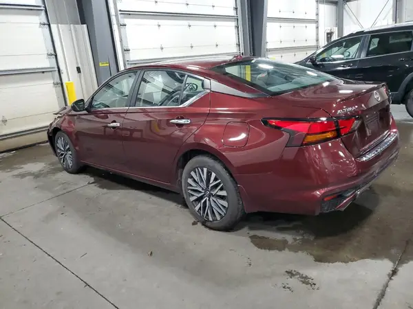 1N4BL4DW9PN388631 2023 NISSAN ALTIMA - Image 2