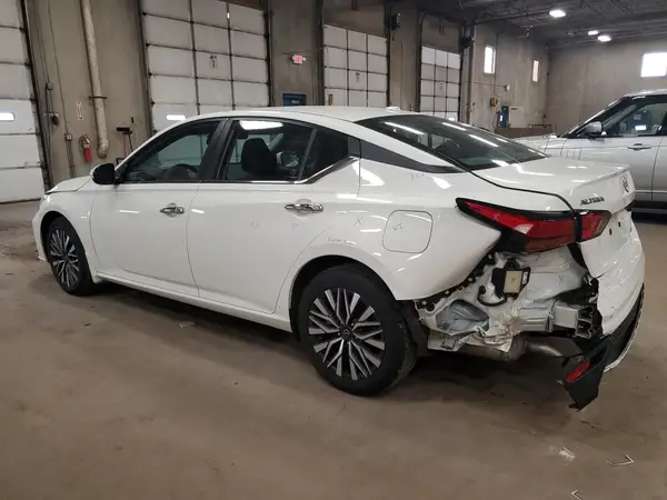 1N4BL4DW9PN395594 2023 NISSAN ALTIMA - Image 2