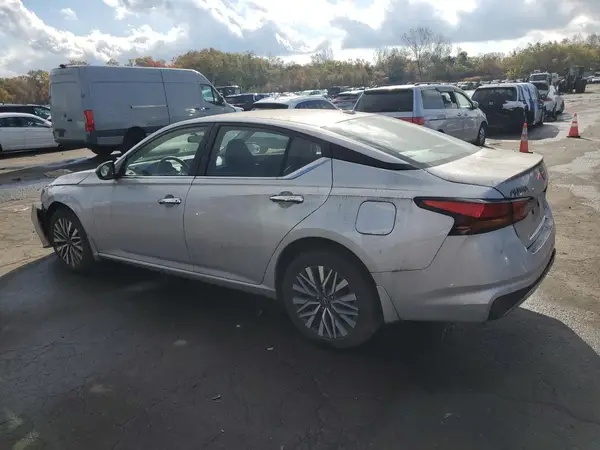1N4BL4DW9RN328660 2024 NISSAN ALTIMA - Image 2