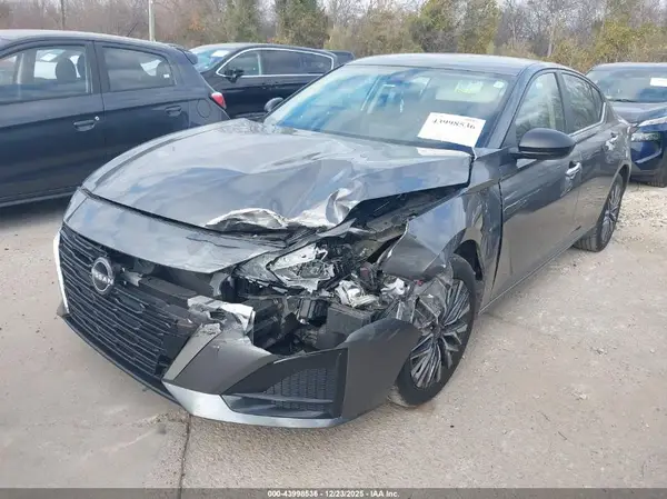 1N4BL4DW9SN322783 2025 NISSAN ALTIMA - Image 2