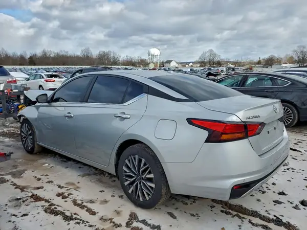1N4BL4DW9SN359882 2025 NISSAN ALTIMA - Image 2