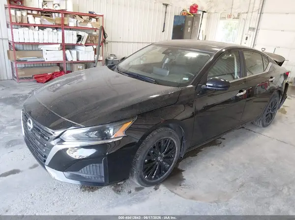 1N4BL4DW9SN383261 2025 NISSAN ALTIMA - Image 2