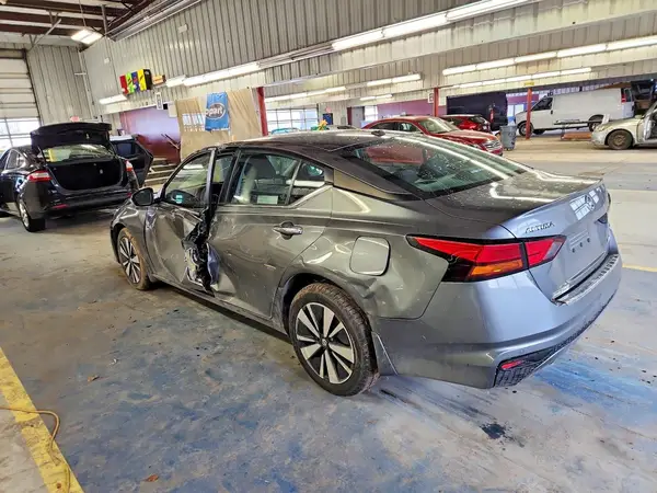 1N4BL4DWXMN407635 2021 NISSAN ALTIMA - Image 2
