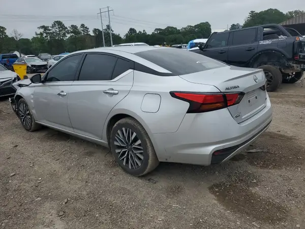 1N4BL4DWXRN420912 2024 NISSAN ALTIMA - Image 2