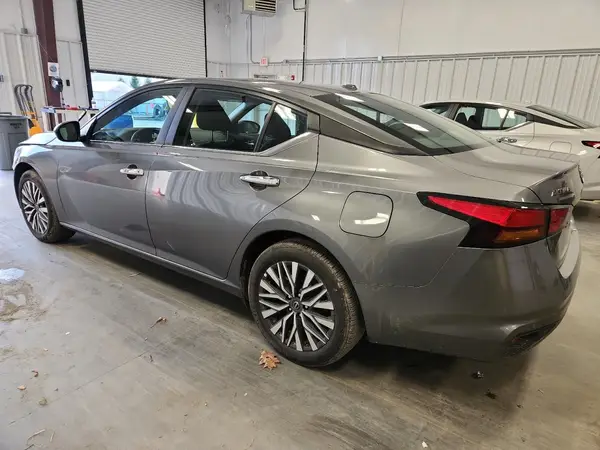 1N4BL4DWXSN369983 2025 NISSAN ALTIMA - Image 2