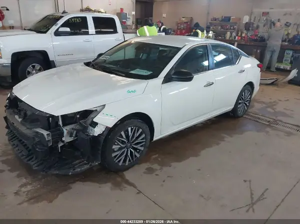 1N4BL4DWXSN384337 2025 NISSAN ALTIMA - Image 2