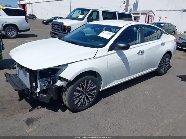 1N4BL4DWXSN388243 2025 NISSAN ALTIMA - Image 2