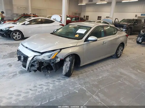1N4BL4DZ9LC245677 2020 NISSAN ALTIMA - Image 2