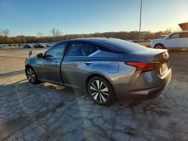 1N4BL4EV0KC170006 2019 NISSAN ALTIMA - Image 2