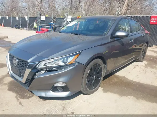 1N4BL4EV0KC175593 2019 NISSAN ALTIMA - Image 2