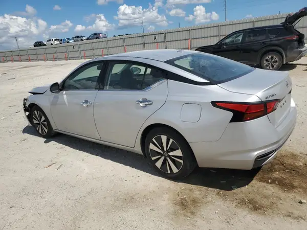 1N4BL4EV0KC256917 2019 NISSAN ALTIMA - Image 2