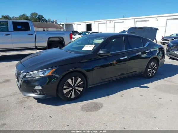 1N4BL4EV0LC160559 2020 NISSAN ALTIMA - Image 2