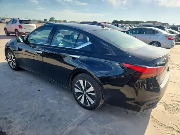 1N4BL4EV0LC210814 2020 NISSAN ALTIMA - Image 2