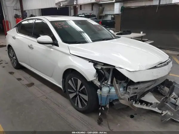 1N4BL4EV0LC260922 2020 NISSAN ALTIMA - Image 1