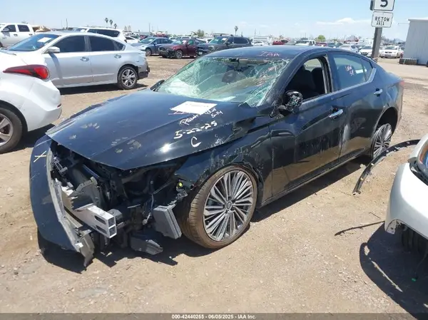 1N4BL4EV0PN367706 2023 NISSAN ALTIMA - Image 2
