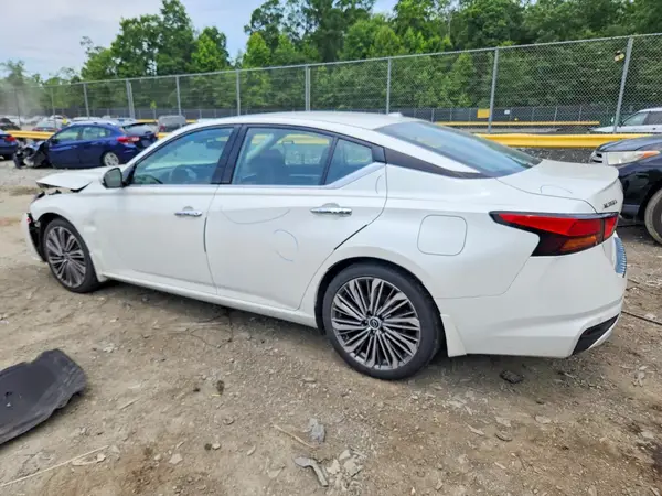 1N4BL4EV0PN402258 2023 NISSAN ALTIMA - Image 2