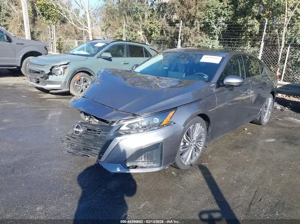 1N4BL4EV0RN397355 2024 NISSAN ALTIMA - Image 2