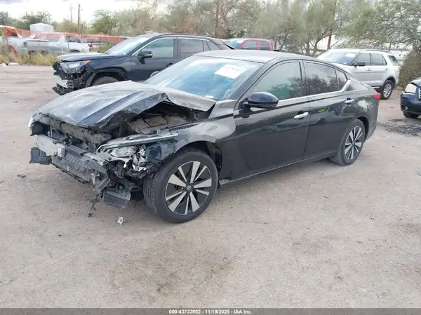 1N4BL4EV1LC218825 2020 NISSAN ALTIMA - Image 2
