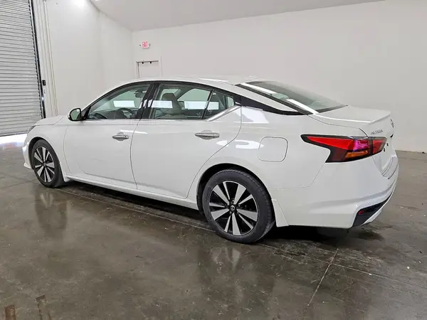 1N4BL4EV1NN416439 2022 NISSAN ALTIMA - Image 2