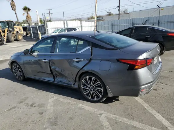 1N4BL4EV1PN400549 2023 NISSAN ALTIMA - Image 2