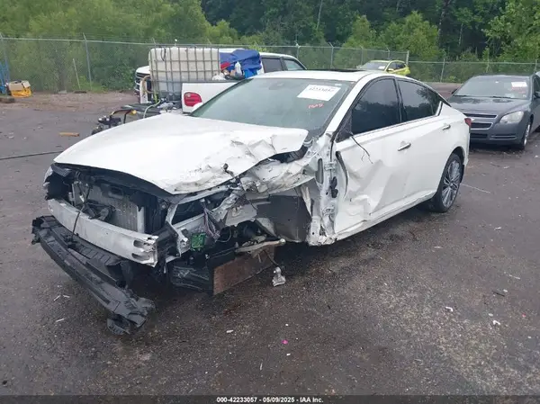 1N4BL4EV1RN308876 2024 NISSAN ALTIMA - Image 2