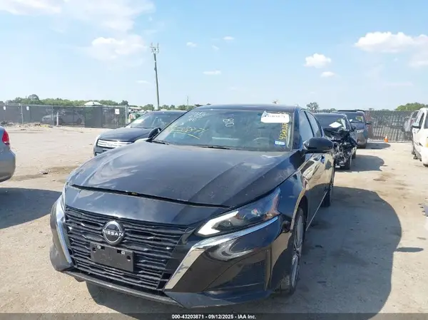 1N4BL4EV1RN340324 2024 NISSAN ALTIMA - Image 2