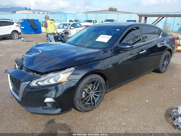 1N4BL4EV2KC213700 2019 NISSAN ALTIMA - Image 2