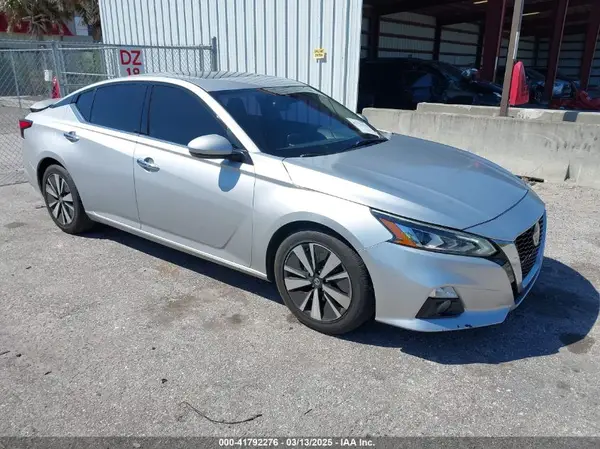 1N4BL4EV2LC133573 2020 NISSAN ALTIMA - Image 1