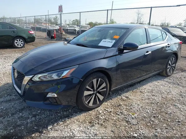 1N4BL4EV2LC266995 2020 NISSAN ALTIMA - Image 2