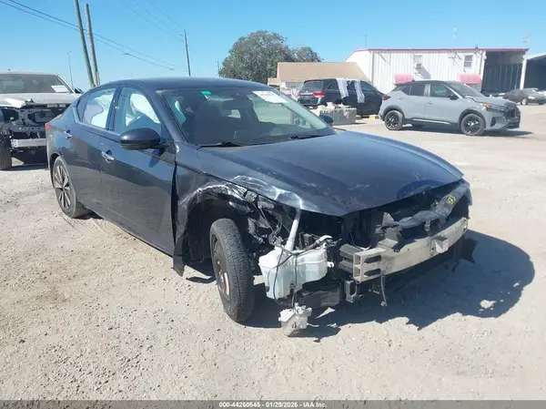1N4BL4EV2LC273008 2020 NISSAN ALTIMA - Image 1