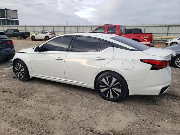 1N4BL4EV2MN305364 2021 NISSAN ALTIMA - Image 2