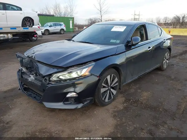 1N4BL4EV2MN312637 2021 NISSAN ALTIMA - Image 2