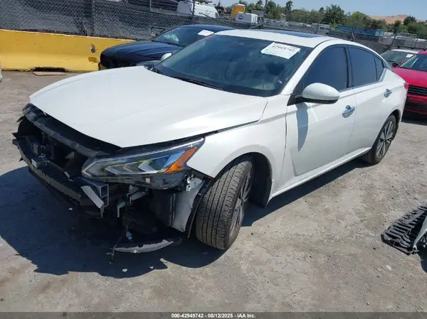 1N4BL4EV2MN396541 2021 NISSAN ALTIMA - Image 2