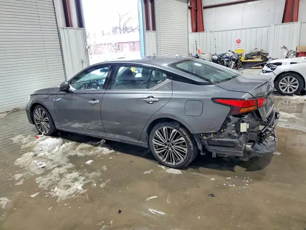 1N4BL4EV2PN385494 2023 NISSAN ALTIMA - Image 2