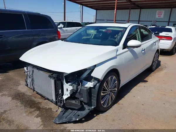 1N4BL4EV2PN401256 2023 NISSAN ALTIMA - Image 2