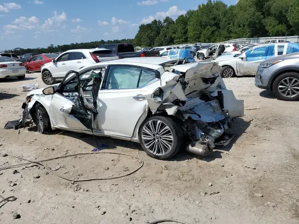 1N4BL4EV2PN422110 2023 NISSAN ALTIMA - Image 2