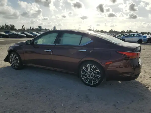 1N4BL4EV2RN318185 2024 NISSAN ALTIMA - Image 2