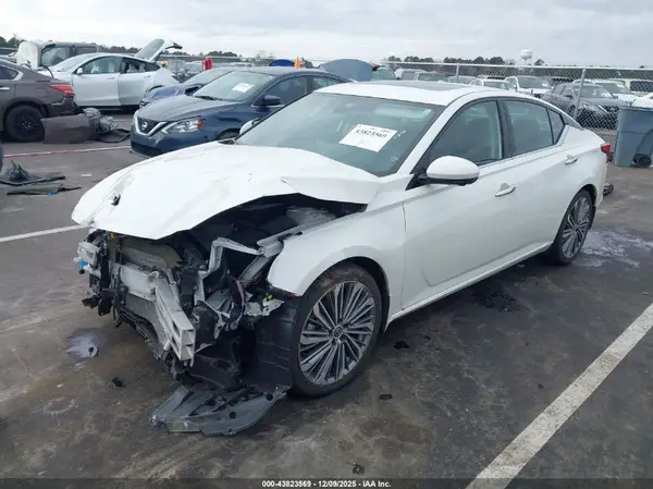 1N4BL4EV2RN395557 2024 NISSAN ALTIMA - Image 2