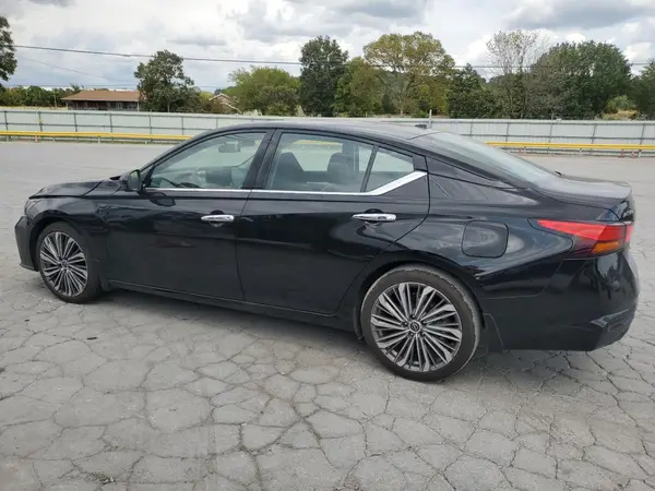 1N4BL4EV2RN427584 2024 NISSAN ALTIMA - Image 2
