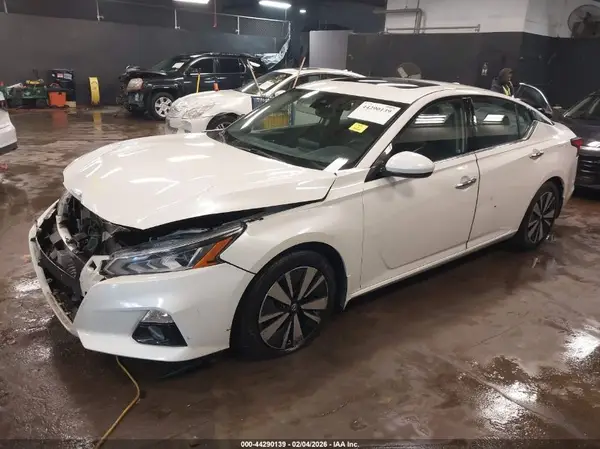 1N4BL4EV3KC131524 2019 NISSAN ALTIMA - Image 2