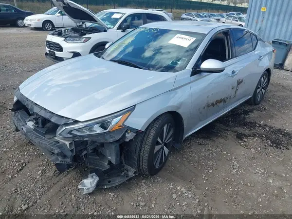 1N4BL4EV3LC120668 2020 NISSAN ALTIMA - Image 2