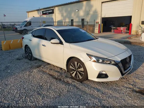 1N4BL4EV3MN301565 2021 NISSAN ALTIMA - Image 1