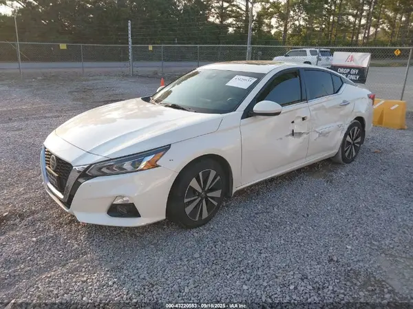 1N4BL4EV3MN301565 2021 NISSAN ALTIMA - Image 2