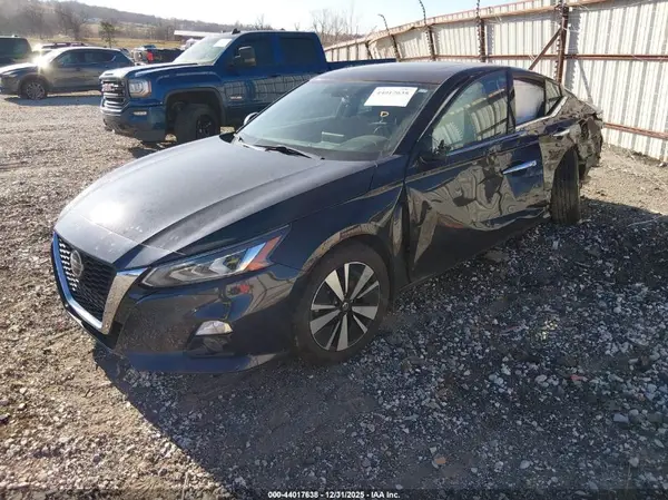 1N4BL4EV3MN333979 2021 NISSAN ALTIMA - Image 2