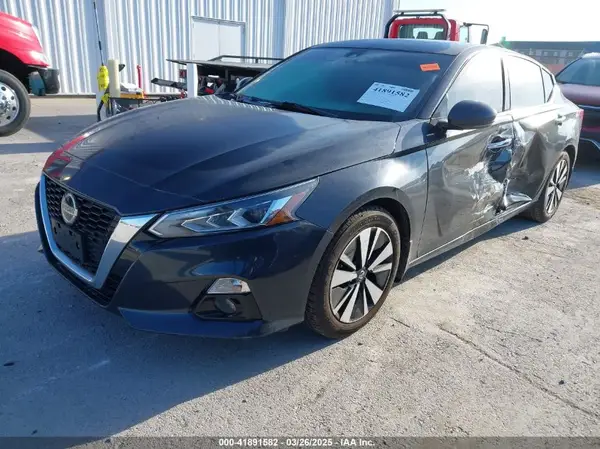 1N4BL4EV3MN384611 2021 NISSAN ALTIMA - Image 2