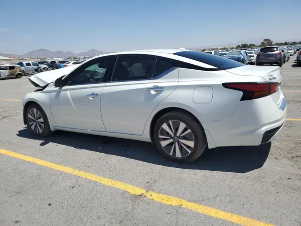 1N4BL4EV3NN416815 2022 NISSAN ALTIMA - Image 2