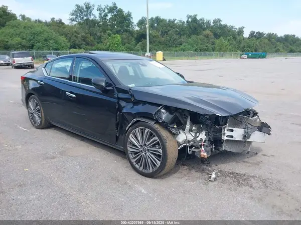 1N4BL4EV3PN397637 2023 NISSAN ALTIMA - Image 1