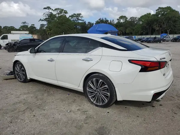 1N4BL4EV3RN404590 2024 NISSAN ALTIMA - Image 2